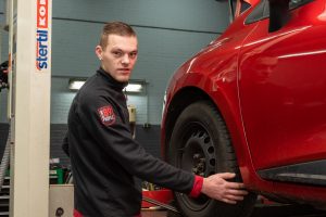 Remvloeistof vervangen bij Autoborg Assen