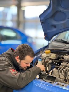 Multiriem vervangen bij Autoborg Assen